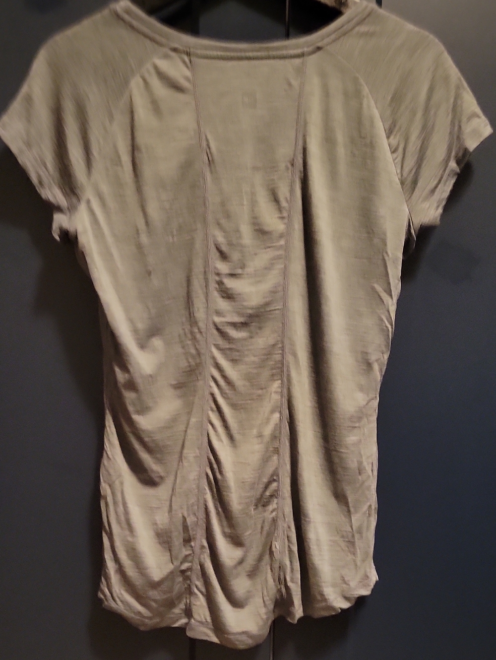 MEC 100% MERINO WOOL SHORT SLEEVE WOMEN SMALL? in GREY